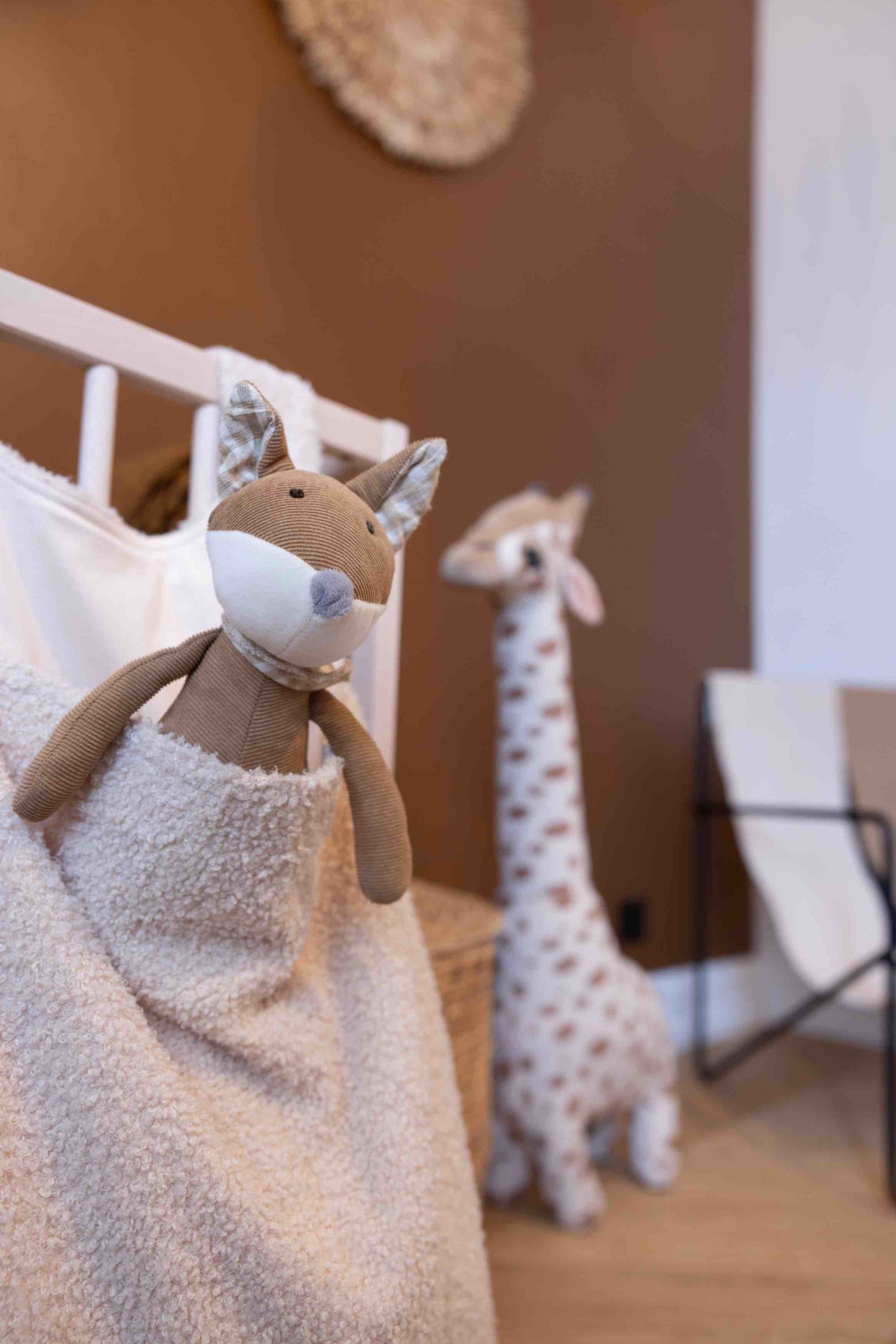 Chambre savane bébé giraffe haussmannien